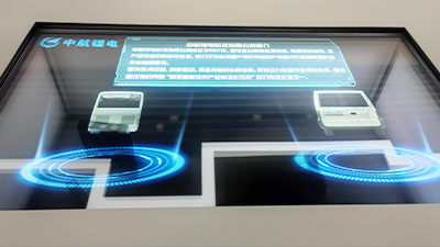 中航锂电透明屏展示柜