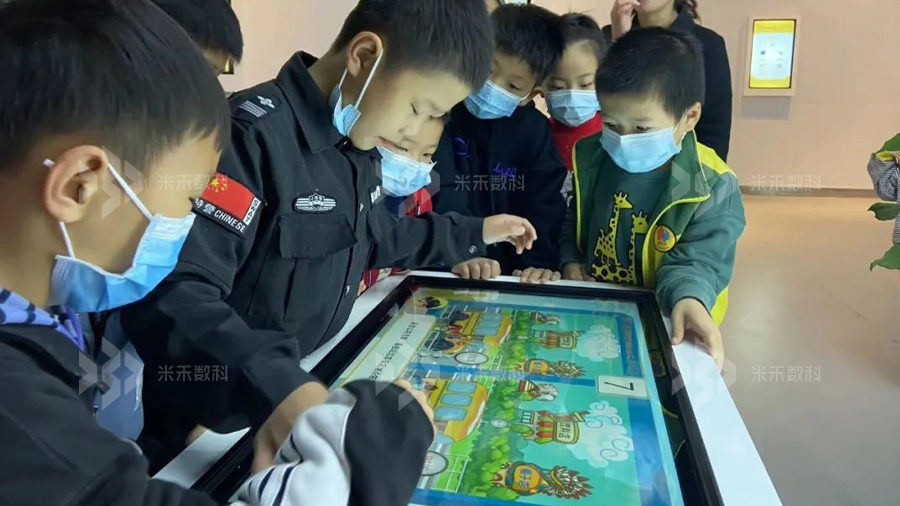 青少年法制教育基地多媒体应用