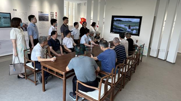 民主法治示范村会客厅