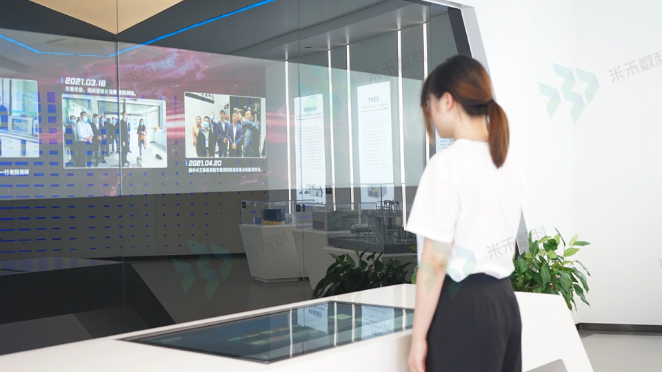 展厅多屏联动系统演示