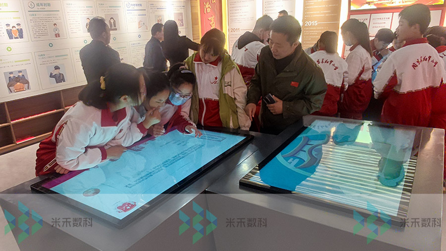 淮安宪法馆数字多媒体展项实拍图