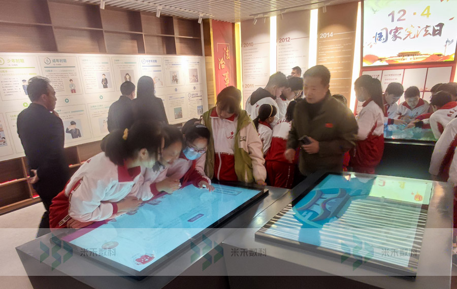 青少年法治教育基地建设普法宣传